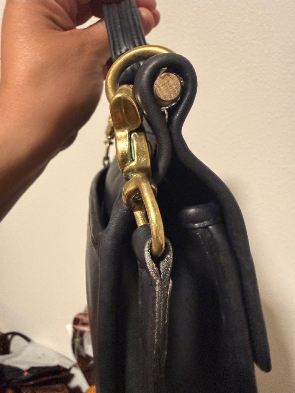 Coach Willis Classic Black Leather Crossbody Satchel with Gold-Tone Turn Lock - Picture 5 of 8